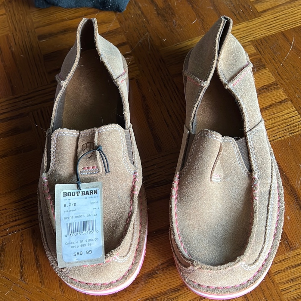 Ariat Slip ons size 8